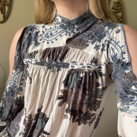 Free People Bainbridge Bell Sleeve Top - Picture 4 of 13